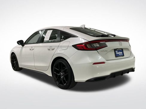 Used 2023 Honda Civic Sport image 2