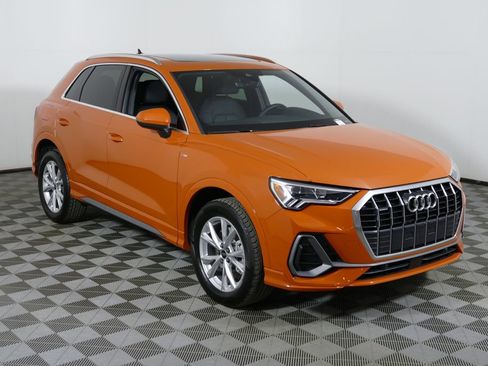 Used 2025 Audi Q3 2.0T Premium image 1