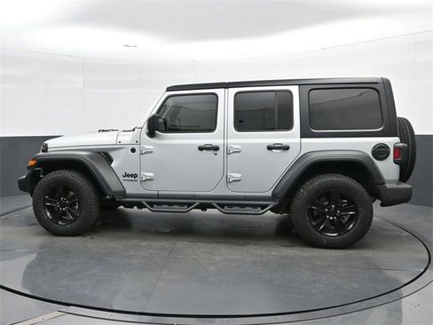Used 2022 Jeep Wrangler Unlimited Sport image 5