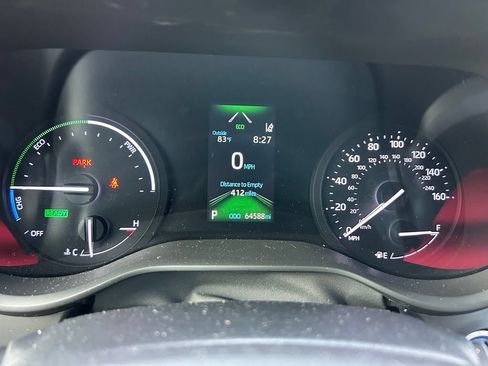 Used 2021 Toyota Sienna XLE FWD image 24