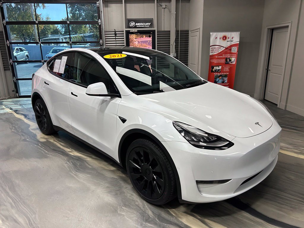 Used 2021 Tesla Model Y Long Range AWD/4WD image 1