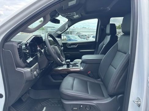 New 2026 Chevrolet Silverado 1500 LT Trail Boss w/ Convenience Package II AWD/4WD image 10