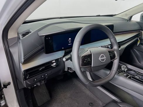 New 2025 Nissan Murano SL image 8