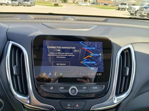 Certified 2024 Chevrolet Equinox Premier AWD/4WD image 37