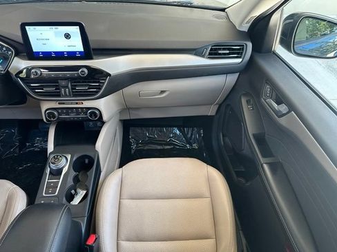 Certified 2022 Ford Escape SEL FWD image 13