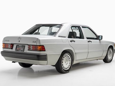 Used 1991 Mercedes-Benz 190 E 2.6 image 8