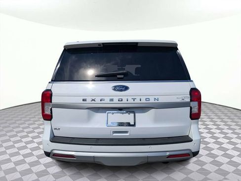 Used 2024 Ford Expedition XLT image 5