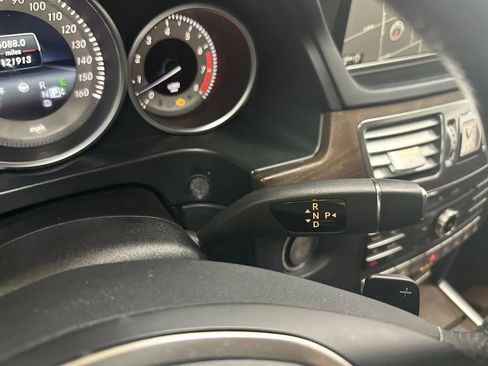 Used 2016 Mercedes-Benz E 400 Sedan image 22