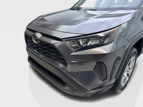 Used 2021 Toyota RAV4 LE FWD image 16