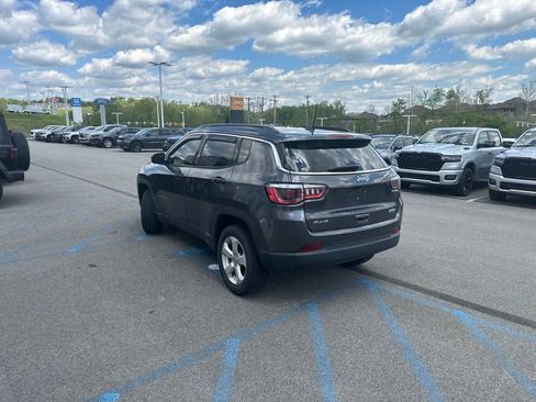 Used 2020 Jeep Compass Latitude w/ Cold Weather Group AWD/4WD image 4