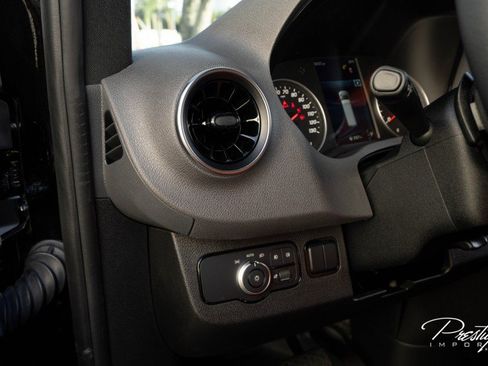 Used 2025 Mercedes-Benz Sprinter 2500 image 24