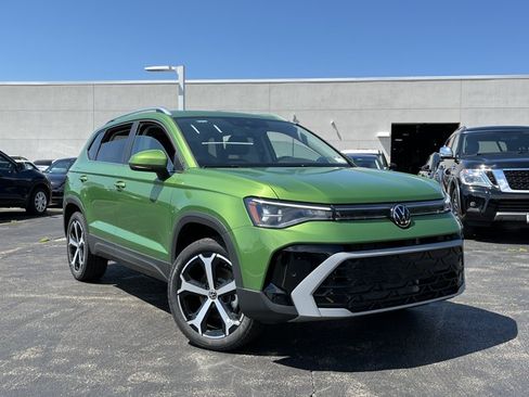 New 2026 Volkswagen Taos SEL AWD/4WD image 2