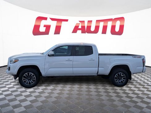 Used 2020 Toyota Tacoma TRD Sport AWD/4WD image 3