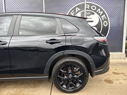 Used 2024 Honda HR-V Sport image 14