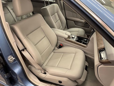 Used 2011 Mercedes-Benz E 350 Sedan image 17