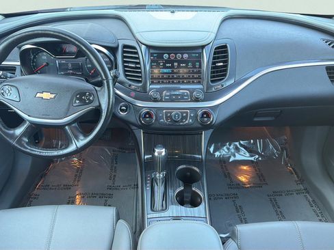 Used 2019 Chevrolet Impala LT w/ LT Convenience Package image 13