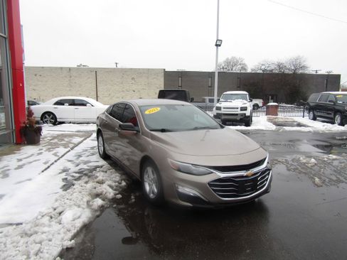 Used 2023 Chevrolet Malibu LS image 5