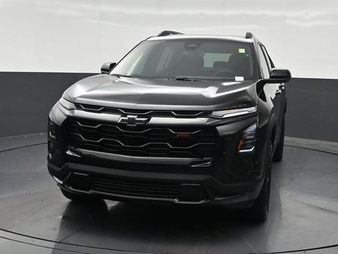 Used 2026 Chevrolet Equinox RS FWD image 9