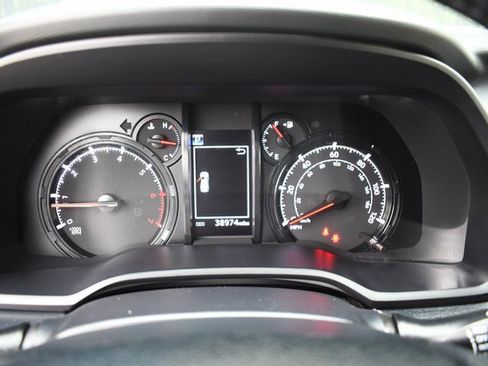 Certified 2024 Toyota 4Runner SR5 AWD/4WD image 31