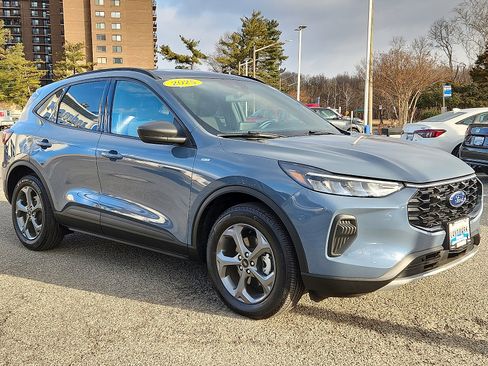 Used 2025 Ford Escape ST-Line w/ Cold Weather Package image 3