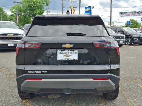 Used 2026 Chevrolet Equinox LT w/ Convenience Package II AWD/4WD image 6