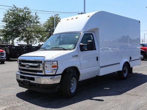 New 2026 Ford E-350 and Econoline 350 Super Duty w/ Power Equipment Group RWD image 5