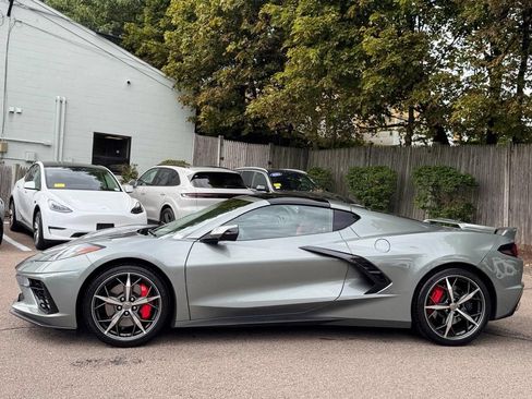 Used 2023 Chevrolet Corvette Stingray Premium Cpe w/ Z51 Performance Package RWD image 3
