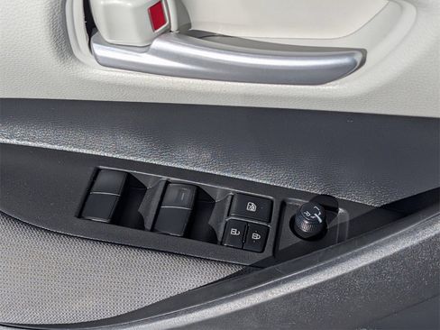 Used 2021 Toyota Corolla LE image 25