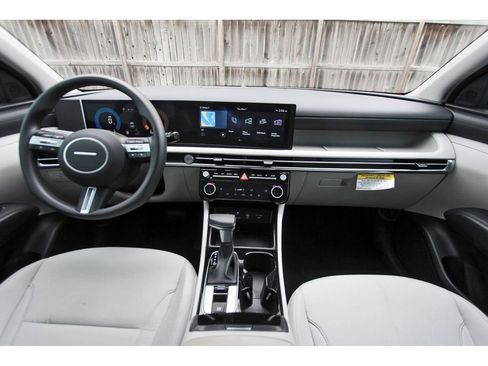 Used 2026 Hyundai Tucson SEL FWD image 10