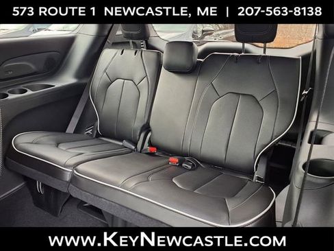 New 2026 Chrysler Pacifica Limited w/ S Appearance Package FWD image 13