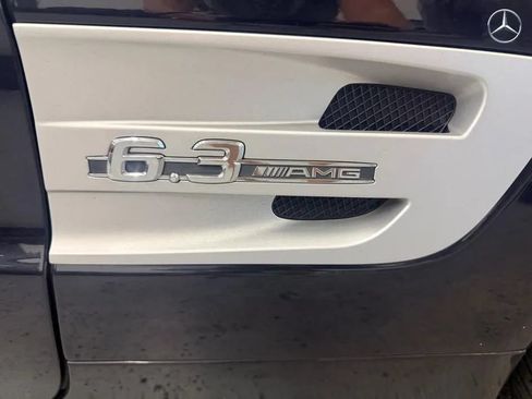 Used 2011 Mercedes-Benz SL 63 AMG image 32