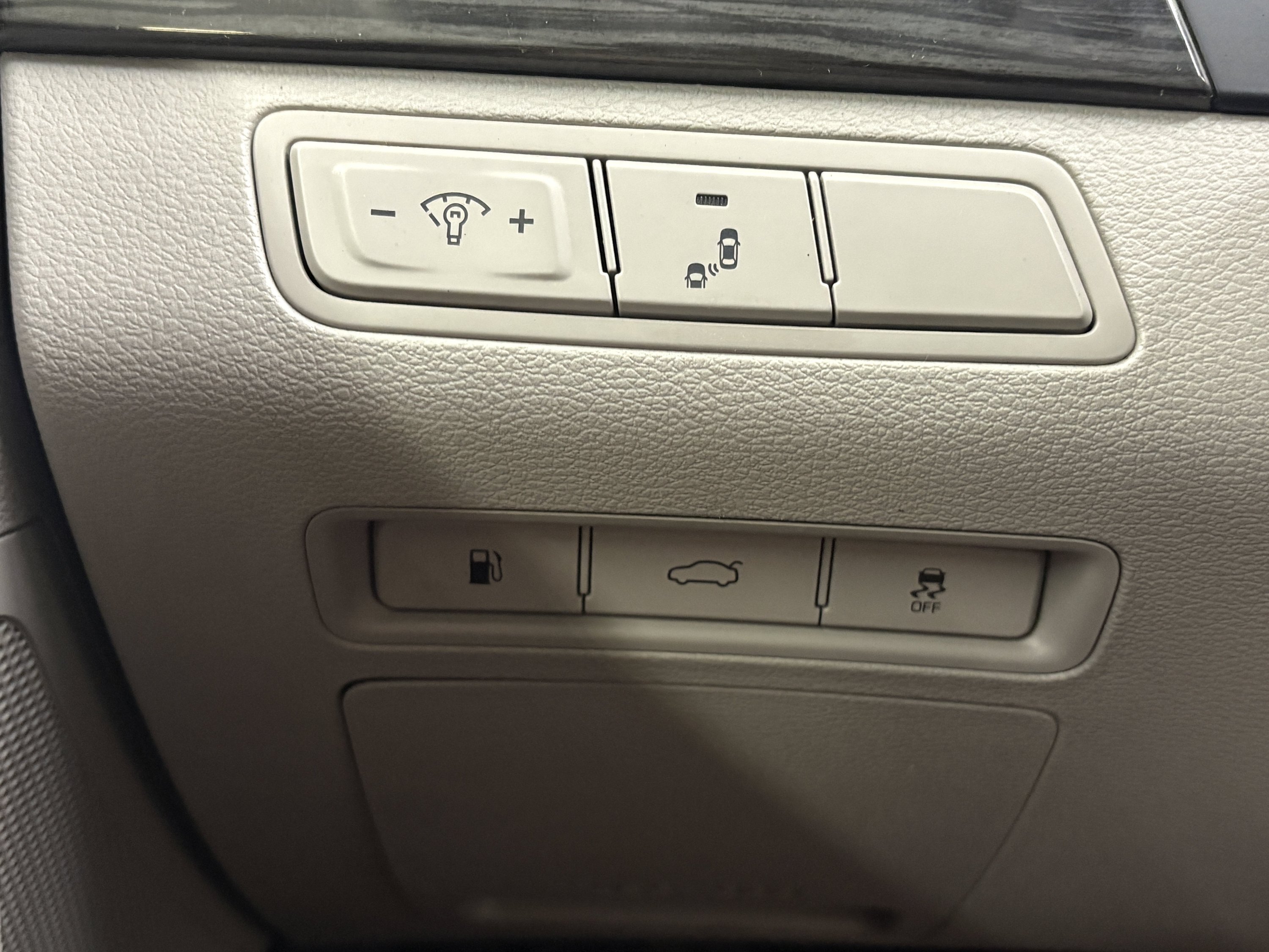 Used 2015 Hyundai Sonata Limited w/ Option Group 05 FWD image 35