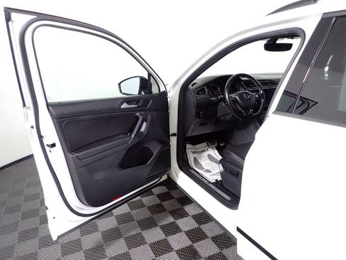 Used 2021 Volkswagen Tiguan SE R-Line AWD/4WD image 20