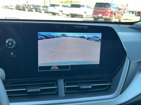 New 2026 Chevrolet Trax LS w/ LS Convenience Package FWD image 25
