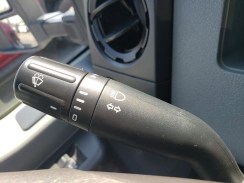Used 2016 Ford F550 4x4 Regular Cab Super Duty image 24