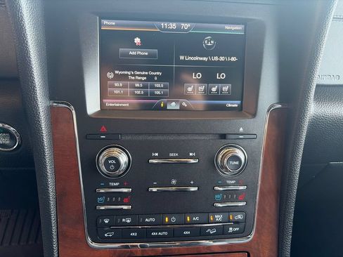 Used 2015 Lincoln Navigator 4WD image 13