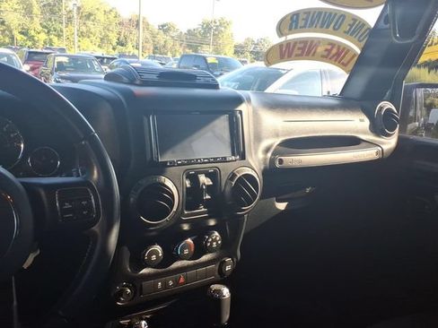 Certified 2018 Jeep Wrangler Unlimited Sport S AWD/4WD image 20