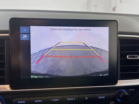 Used 2023 Hyundai Venue SEL image 22