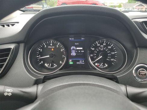 Used 2019 Nissan Rogue SV AWD/4WD image 15