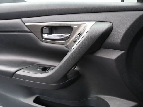 Used 2015 Nissan Altima 2.5 SL w/ Technology Package FWD image 8