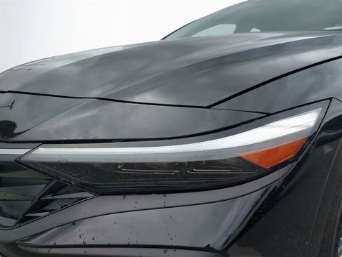 New 2026 Hyundai Elantra Blue image 10