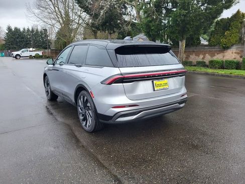 New 2026 Lincoln Nautilus Reserve w/ Jet Appearance Package image 3