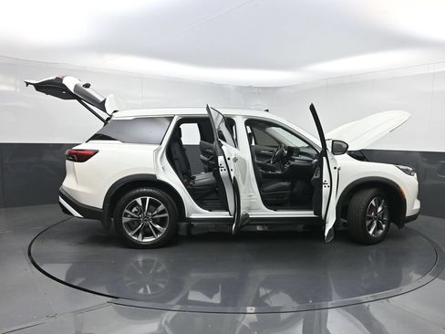Used 2023 INFINITI QX60 Luxe w/ Cargo Package FWD image 39