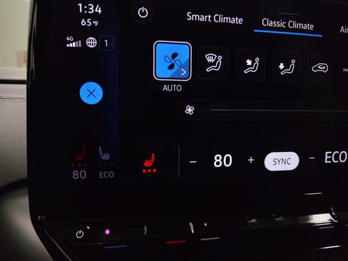 Certified 2024 Volkswagen ID.4 2WD image 17