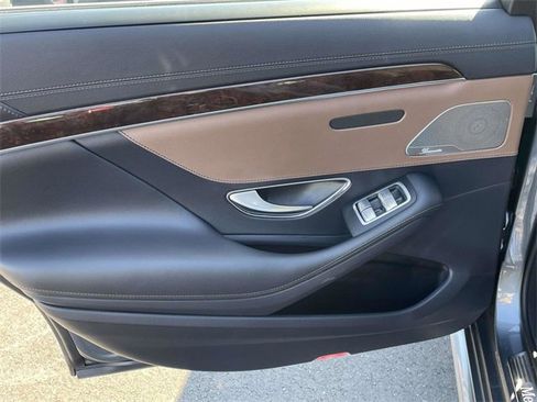 Used 2020 Mercedes-Benz S 450 Sedan image 11
