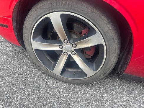 Used 2015 Dodge Challenger R/T Plus RWD image 9