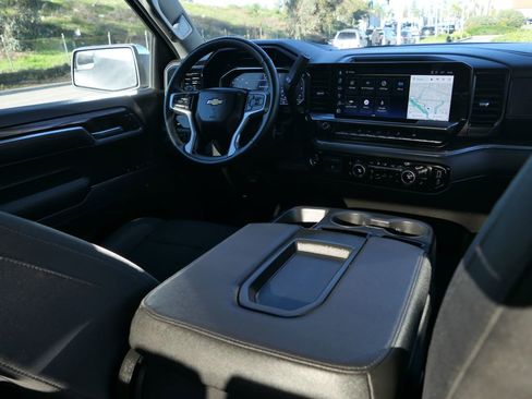 Used 2025 Chevrolet Silverado 1500 LT image 24