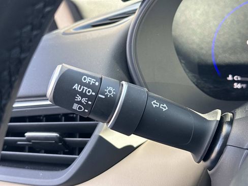 Certified 2025 Acura TLX w/ Technology Package image 28