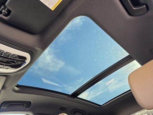 New 2025 Porsche Macan Turbo image 14