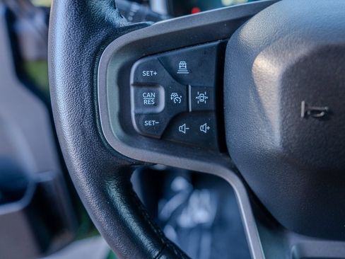 Used 2025 Ford Bronco Badlands image 6